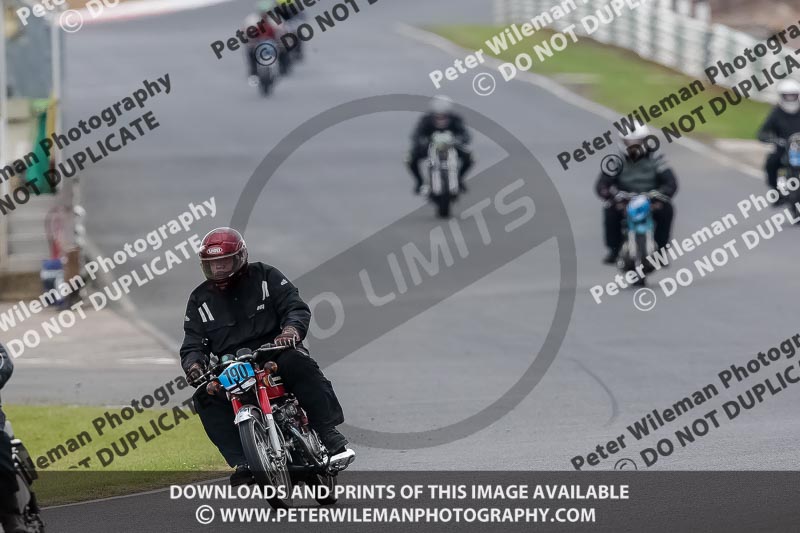 Vintage motorcycle club;eventdigitalimages;mallory park;mallory park trackday photographs;no limits trackdays;peter wileman photography;trackday digital images;trackday photos;vmcc festival 1000 bikes photographs